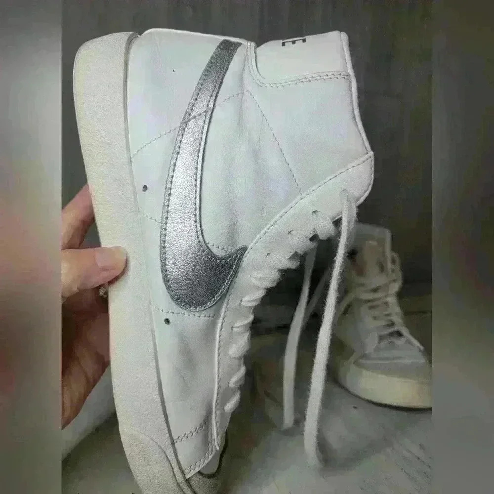 Nike Womens Blazer Mid '77 Sneakers Sz 10 Shoes CZ1055-112 White Silver Swoosh. - Picture 12 of 16